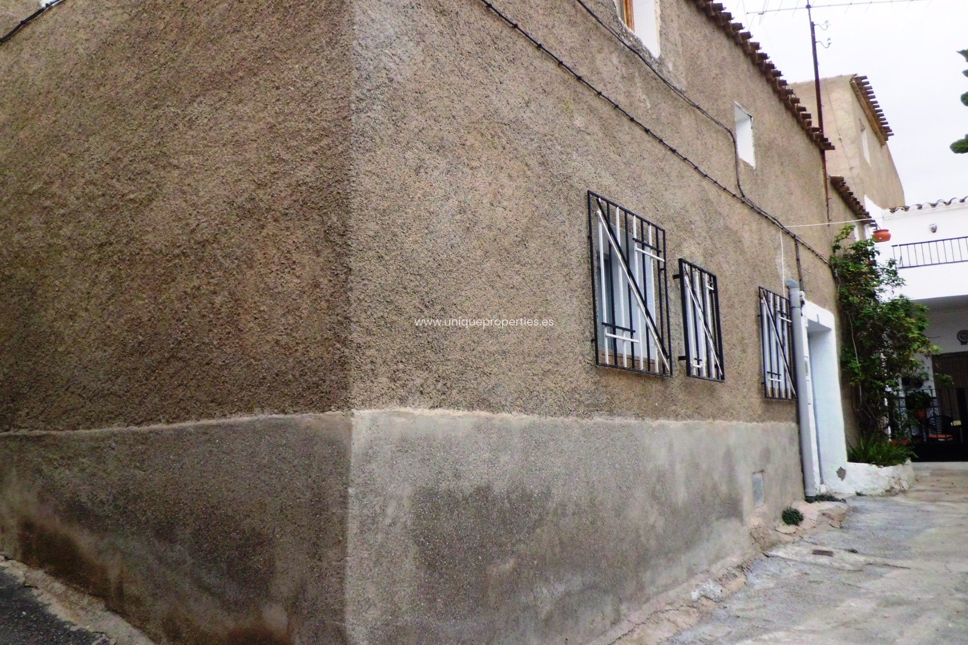 Reventa - Village House -
Higueral