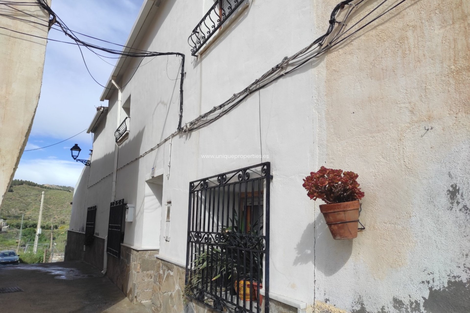 Reventa - Village House -
Lucar