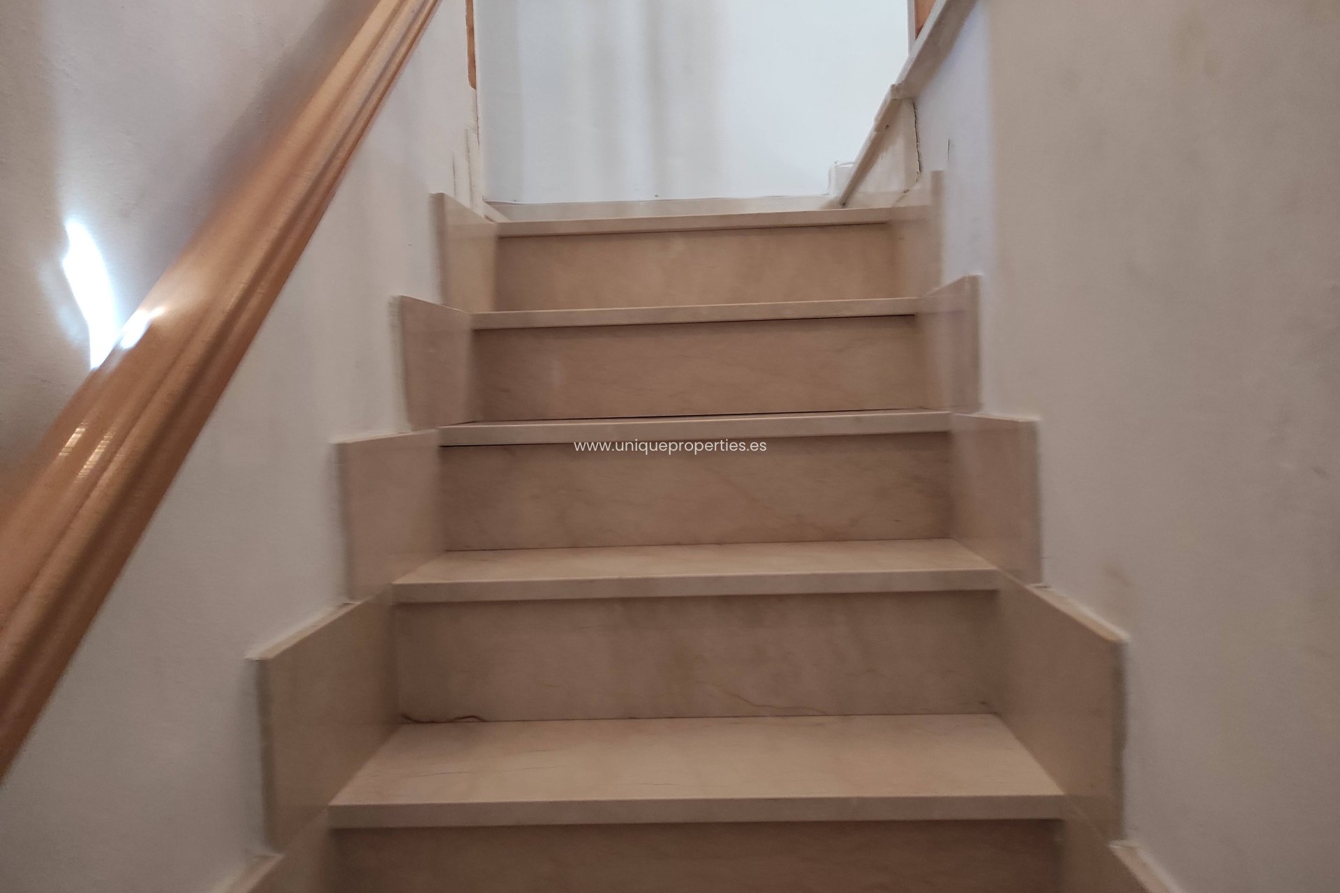 Reventa - Village House -
Lucar