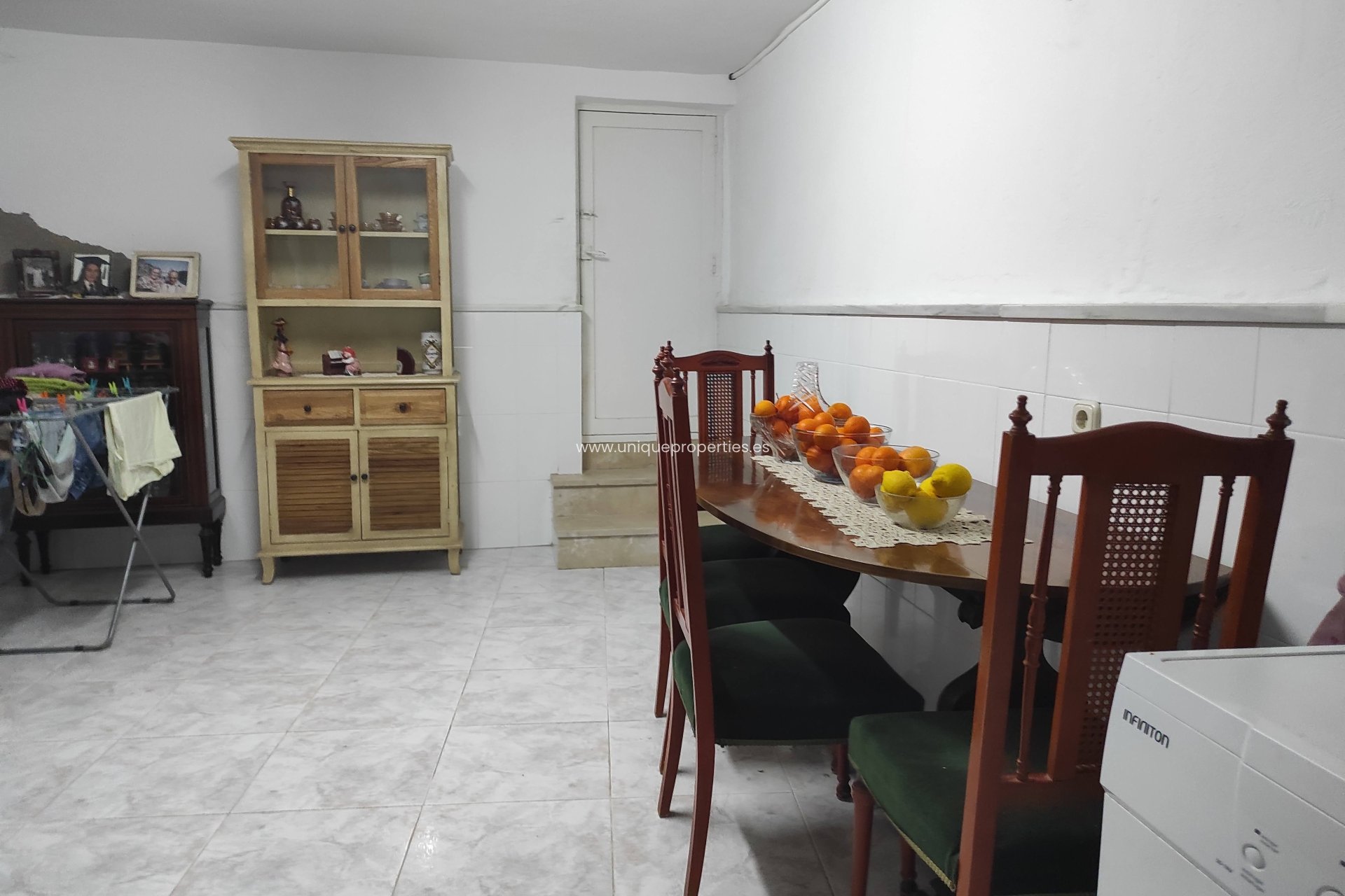 Reventa - Village House -
Lucar