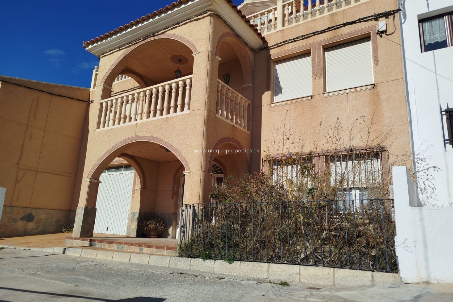 Reventa - Village House -
Lucar