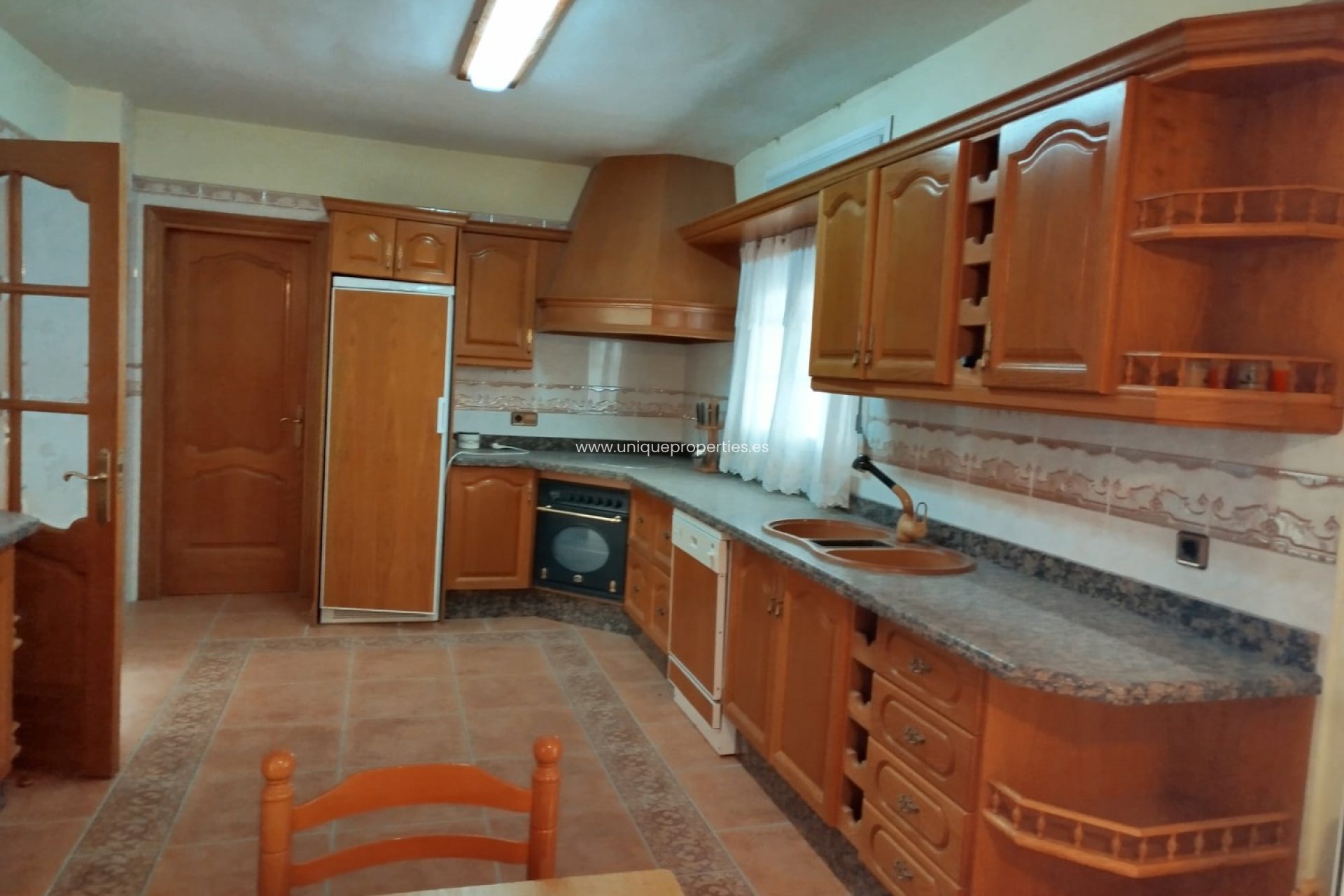 Reventa - Village House -
Lucar