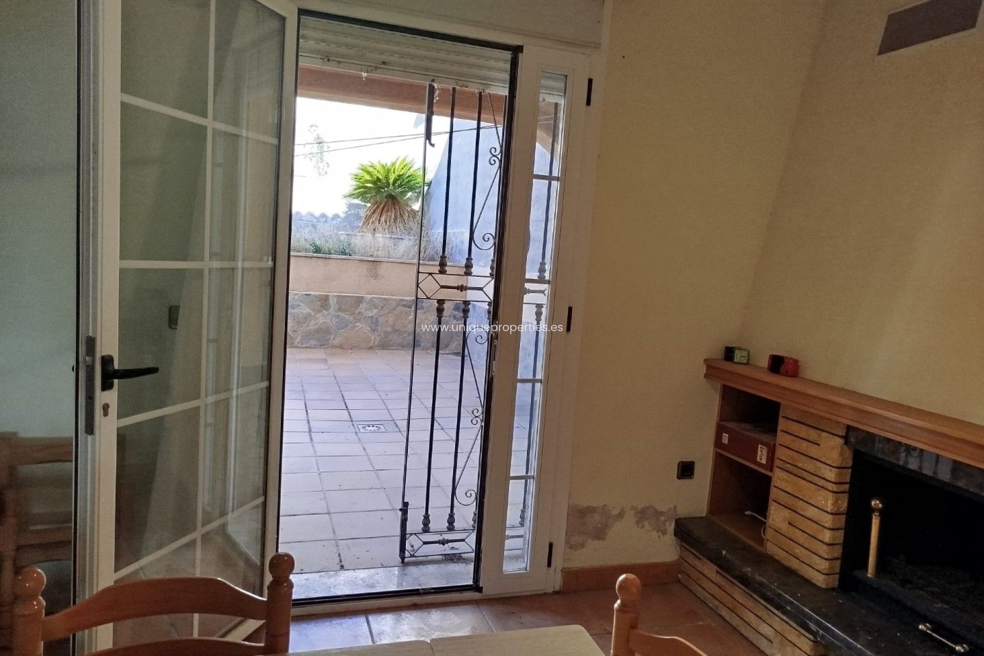 Reventa - Village House -
Lucar