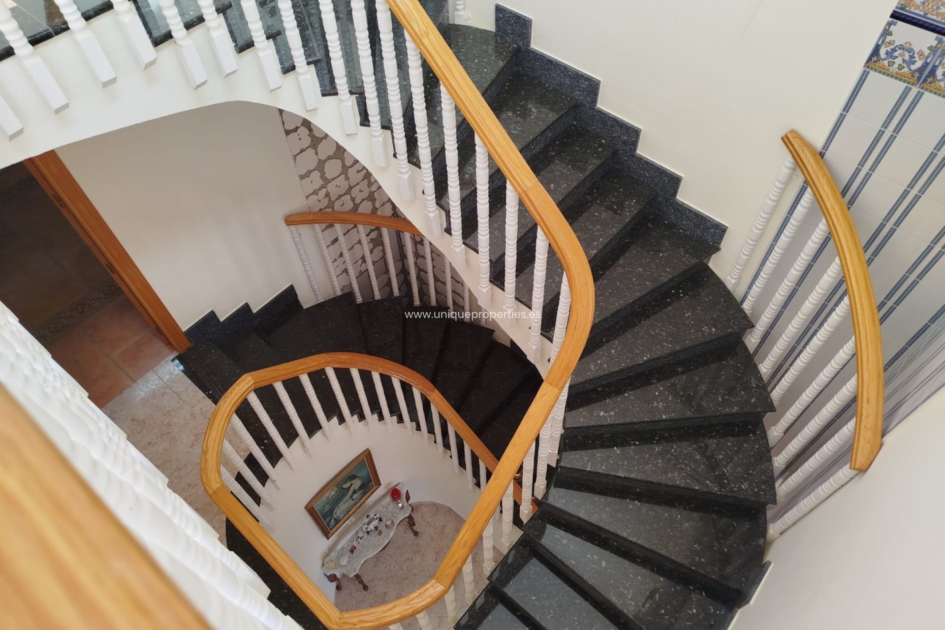 Reventa - Village House -
Lucar