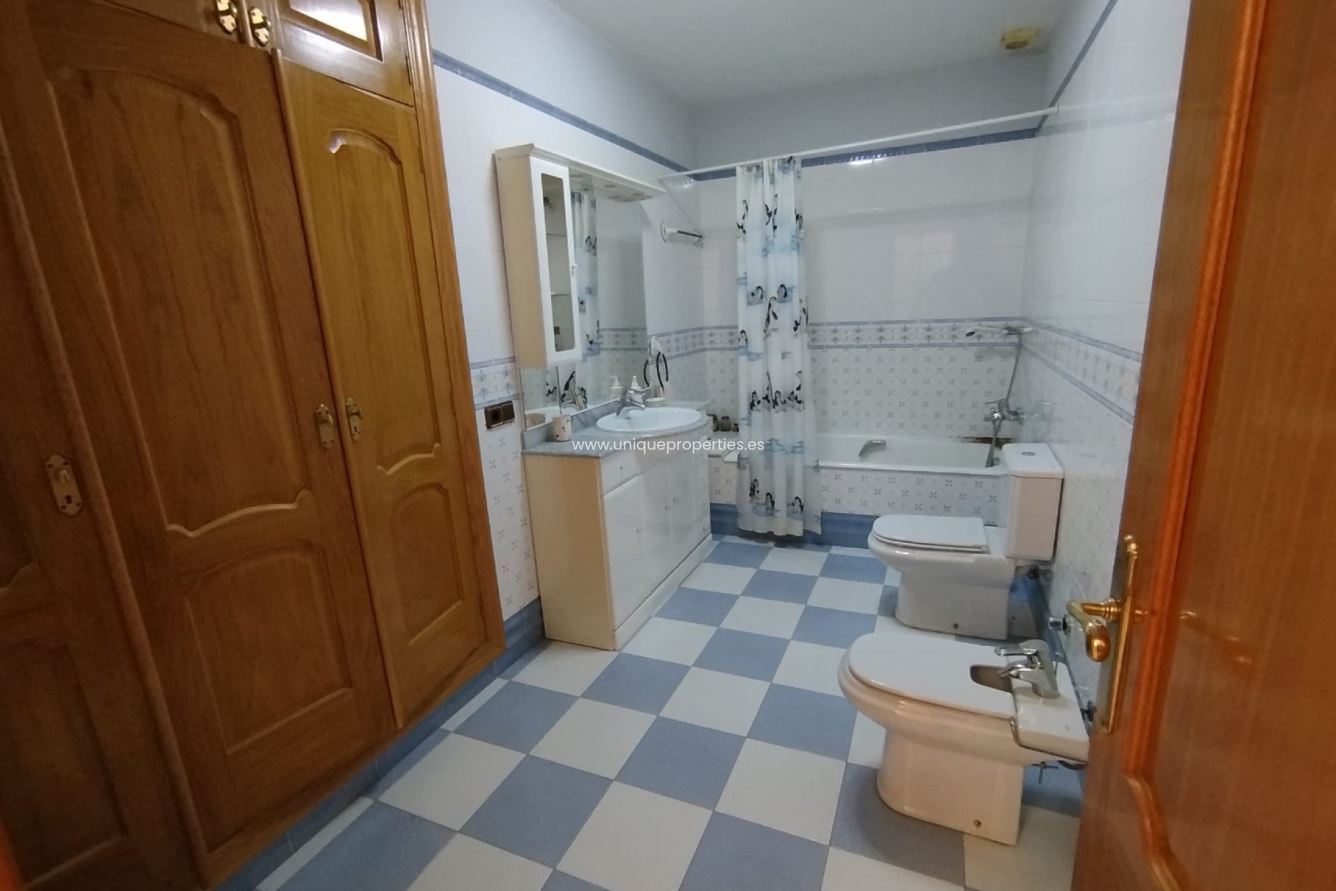 Reventa - Village House -
Lucar