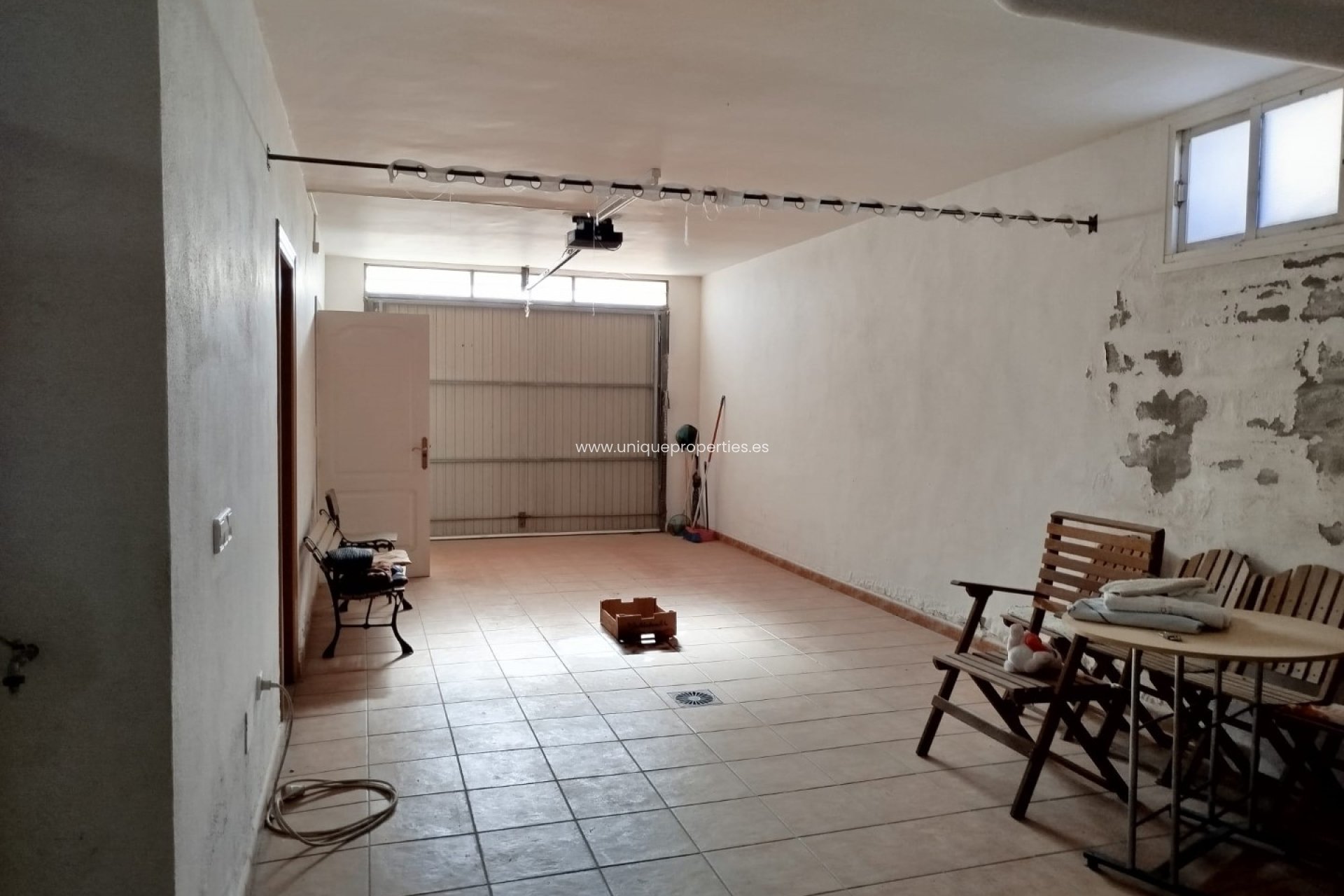 Reventa - Village House -
Lucar