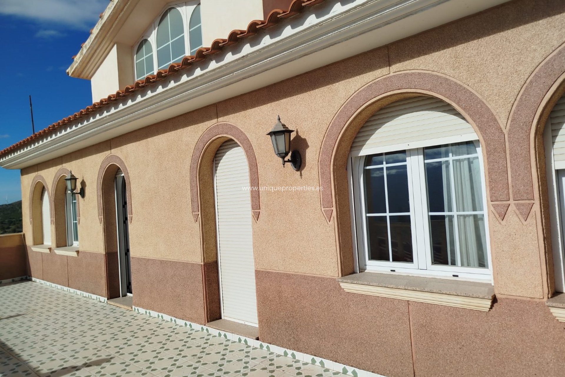 Reventa - Village House -
Lucar