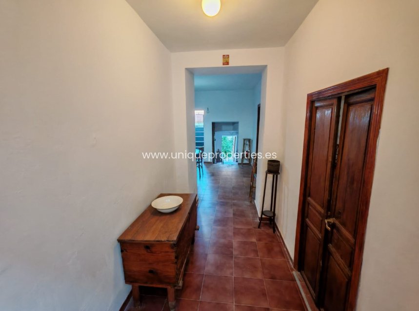 Reventa - Village House -
Partaloa