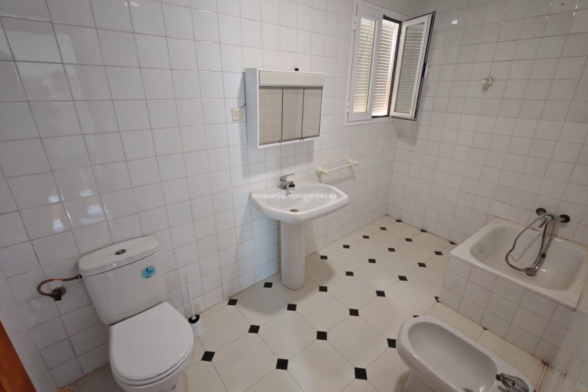 Reventa - Village House -
Partaloa