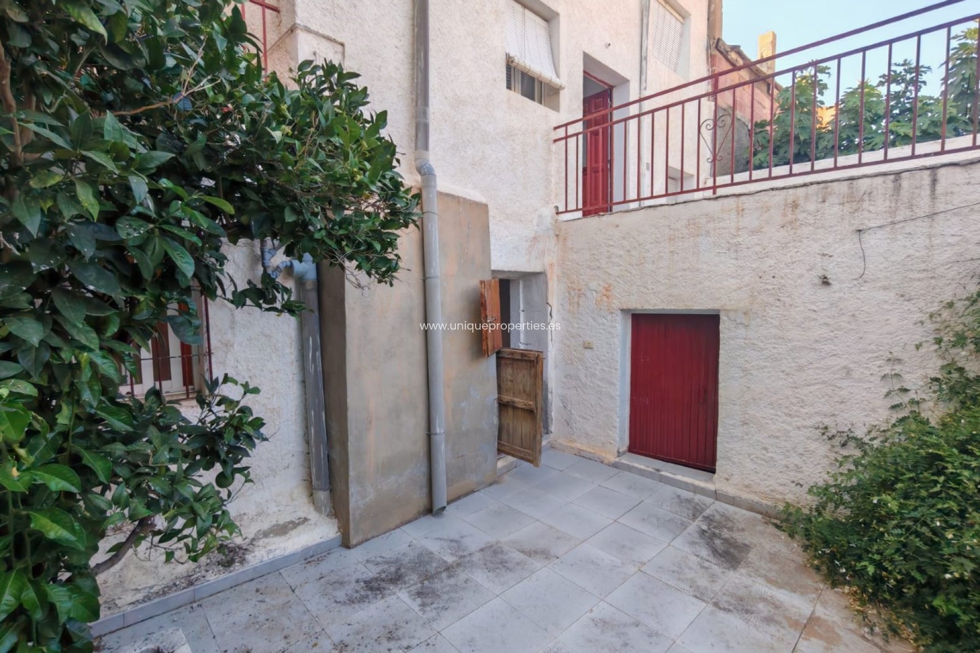 Reventa - Village House -
Partaloa