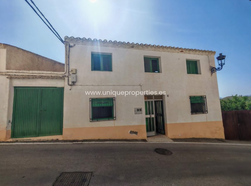 Reventa - Village House -
Partaloa