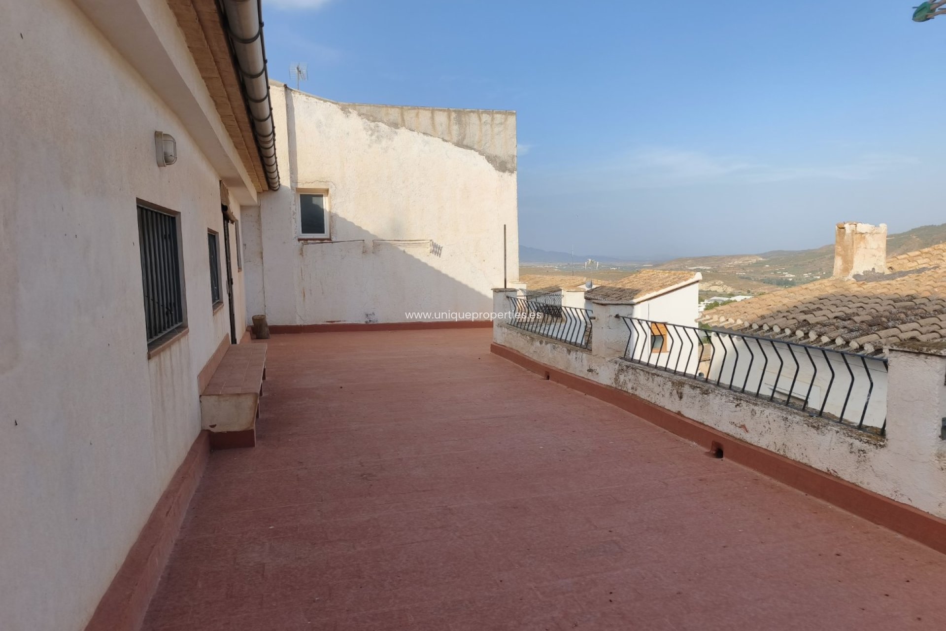 Reventa - Village House -
Seron