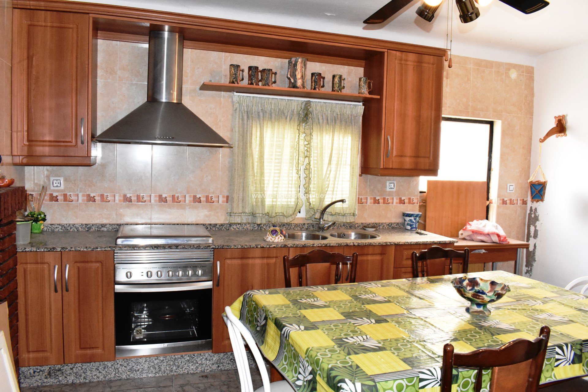 Reventa - Village House -
Sufli