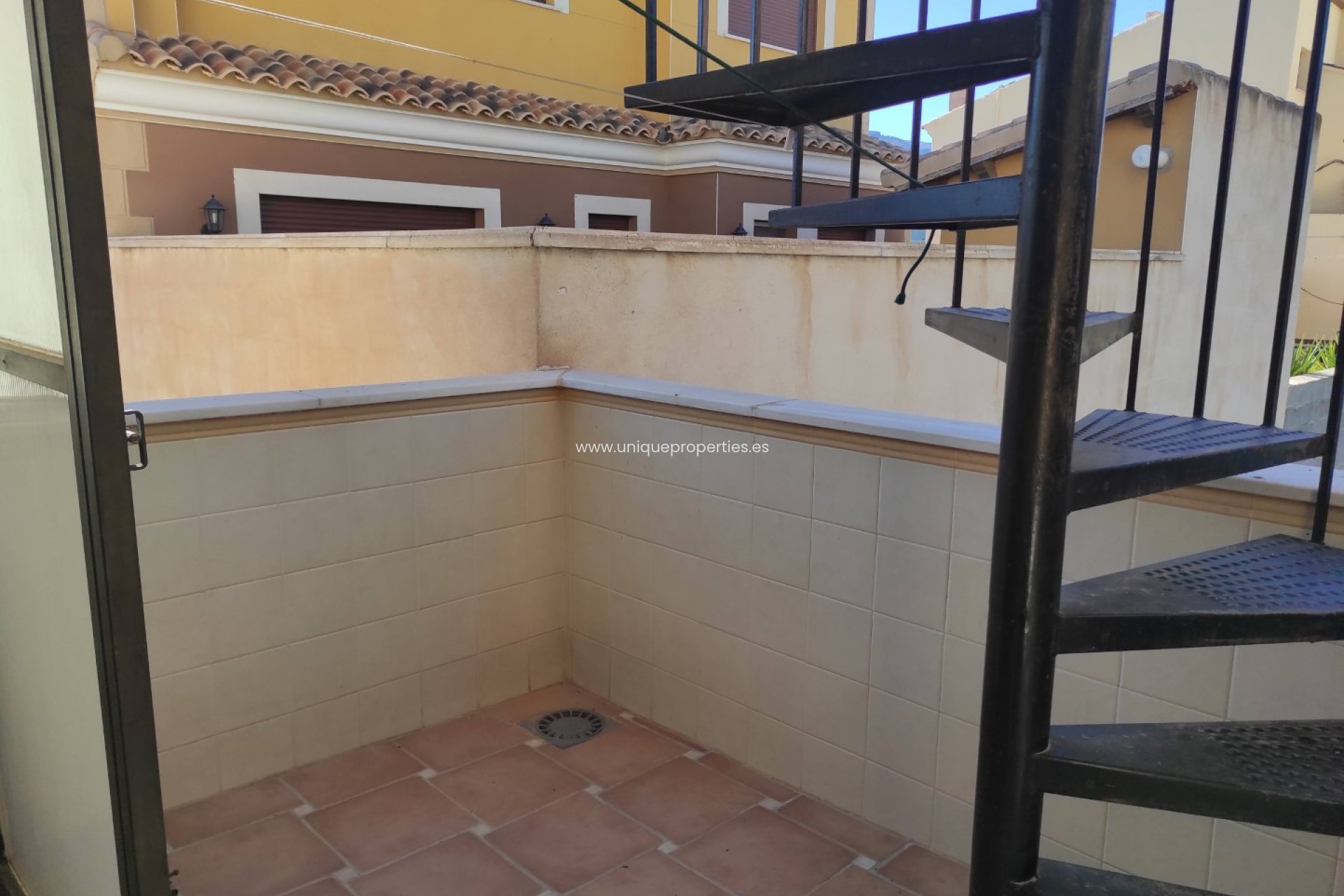 Reventa - Village House -
Tijola