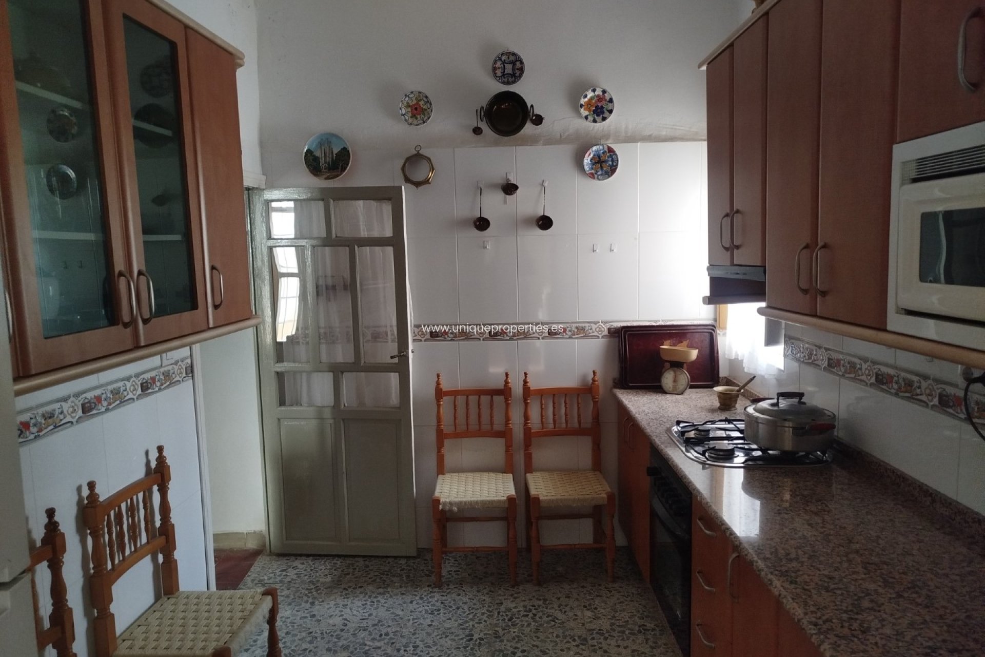 Reventa - Village House -
Tijola