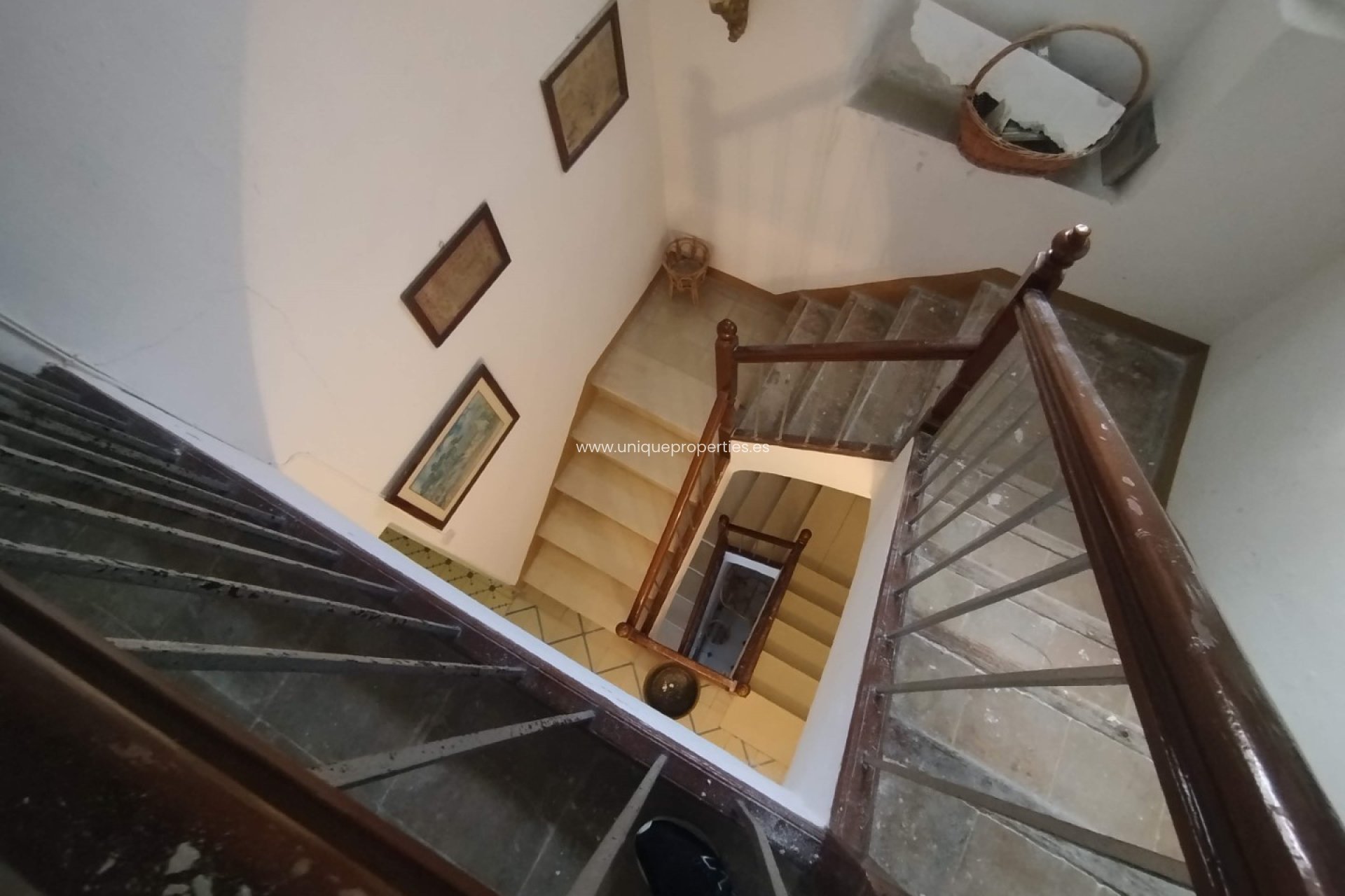 Reventa - Village House -
Tijola