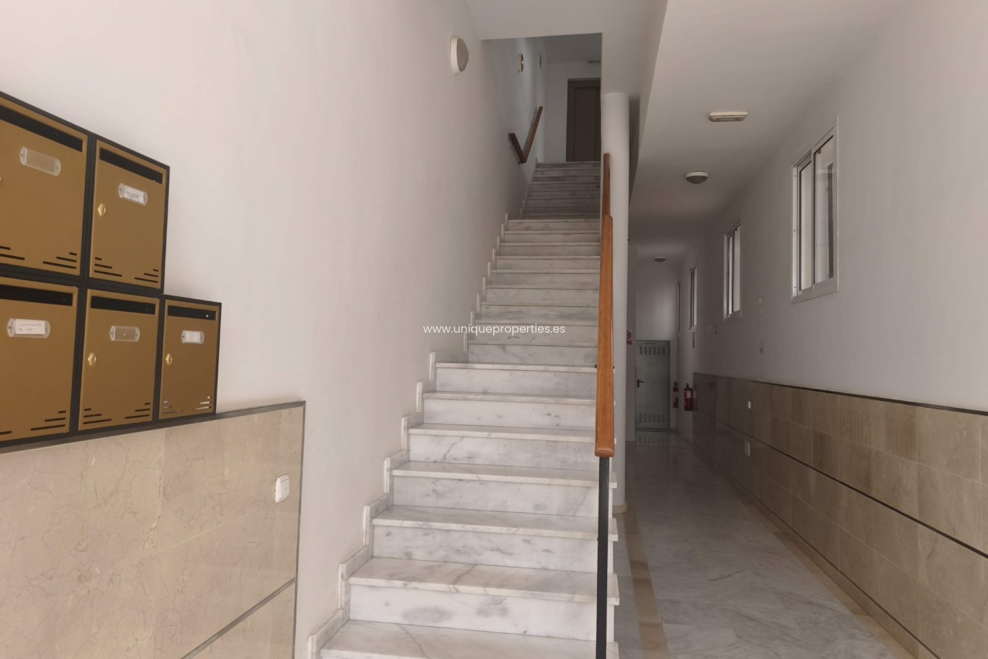 Revente - Apartment -
Albox