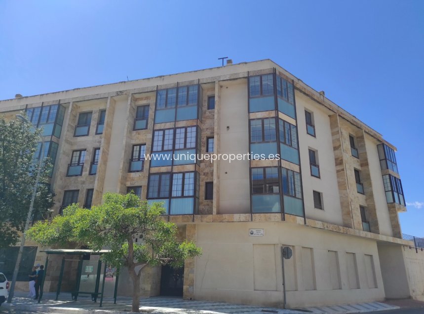Revente - Apartment -
Olula del Rio