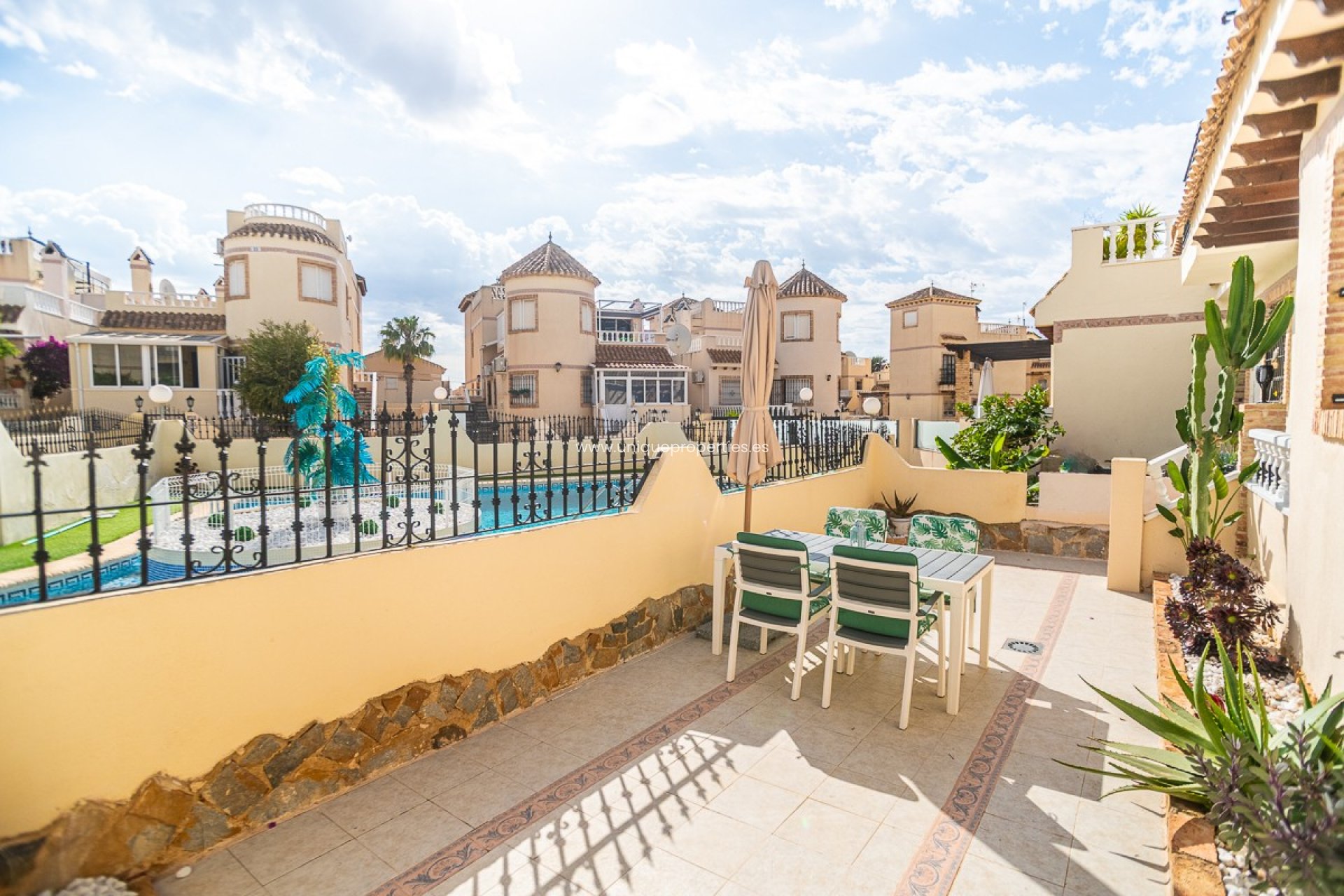 Revente - Apartment -
Orihuela Costa