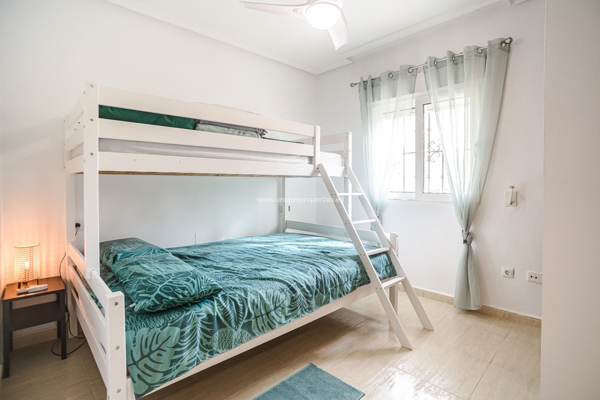 Revente - Apartment -
Orihuela Costa