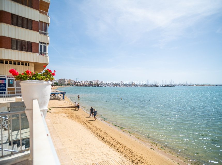 Revente - Apartment -
Torrevieja - Acequion