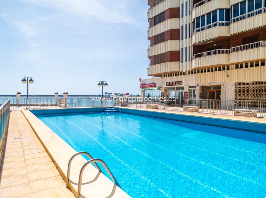 Revente - Apartment -
Torrevieja - Acequion