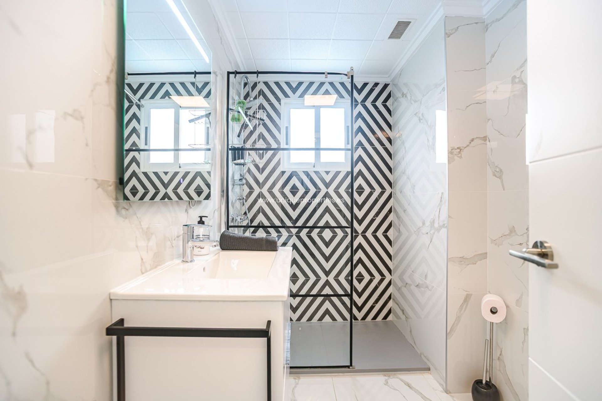 Revente - Apartment -
Torrevieja - Punta Prima