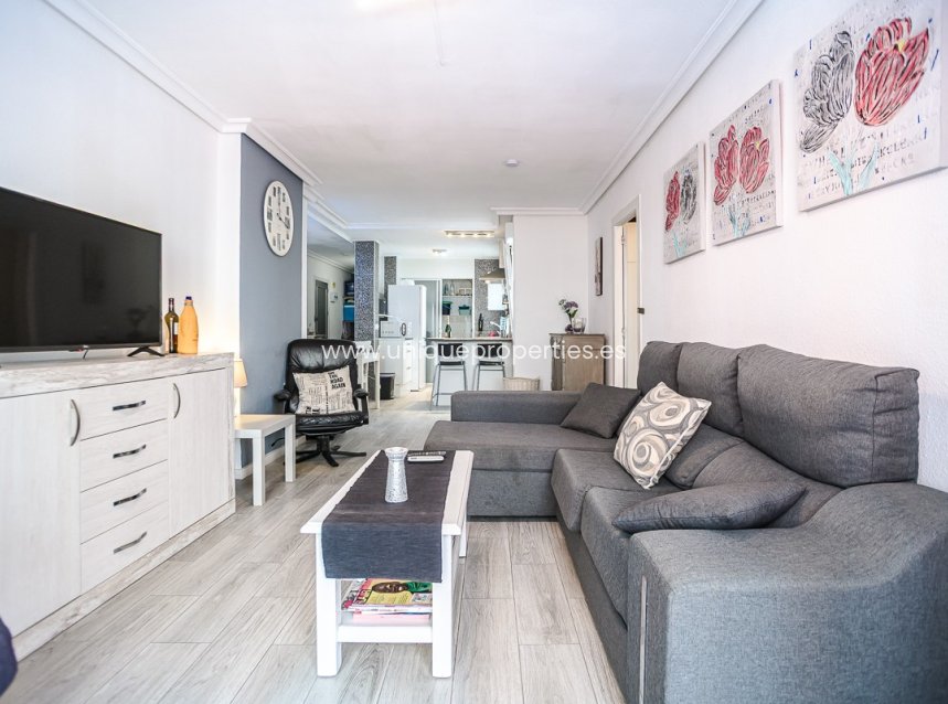 Revente - Apartment -
Torrevieja