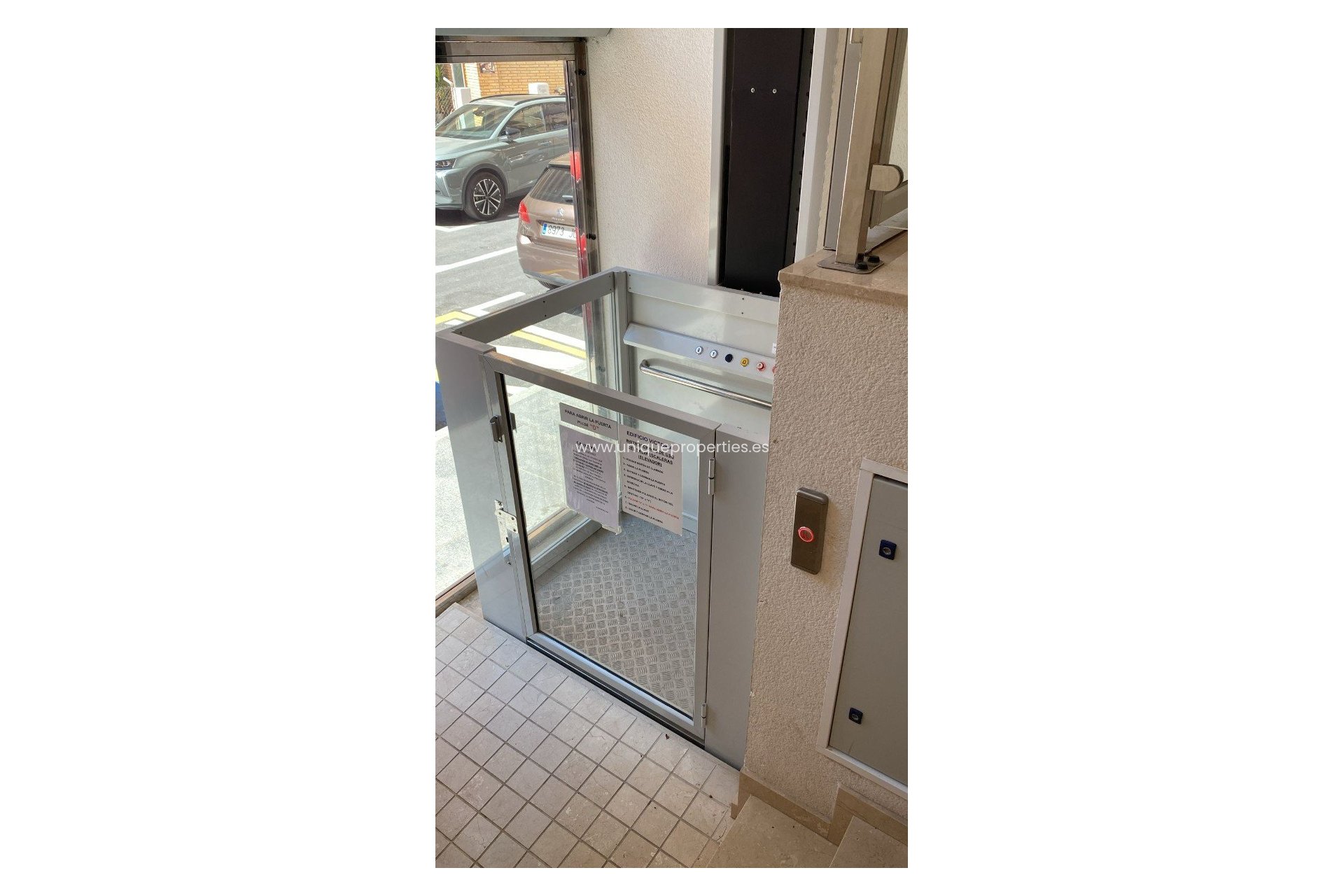 Revente - Apartment -
Torrevieja