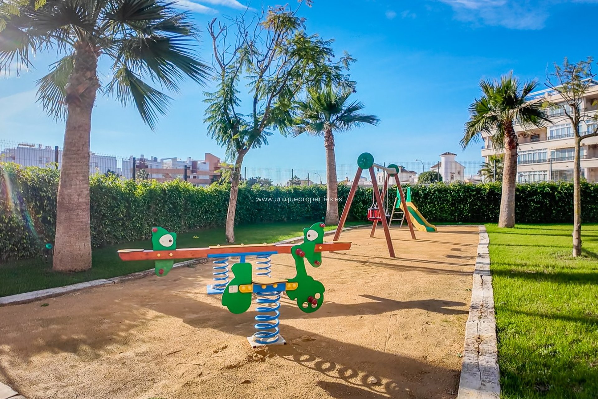 Revente - Apartment -
Torrevieja