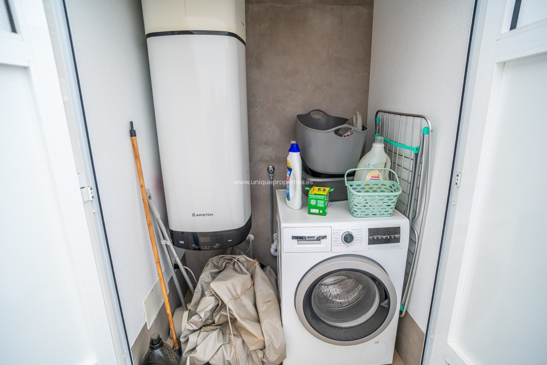 Revente - Attique -
LO PAGÁN