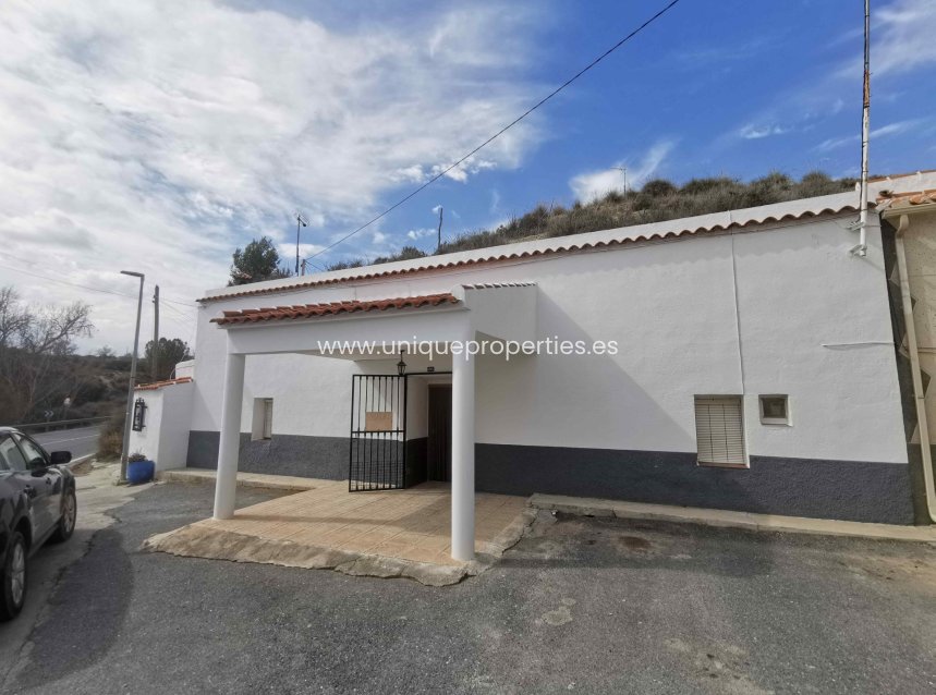 Revente - Cave House -
Benamaurel