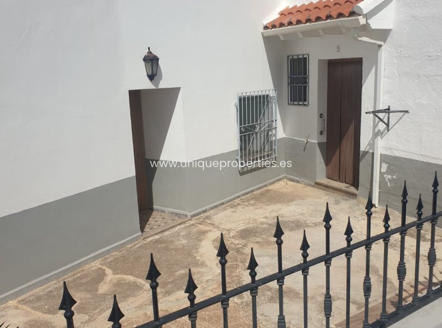 Revente - Cave House -
Caniles