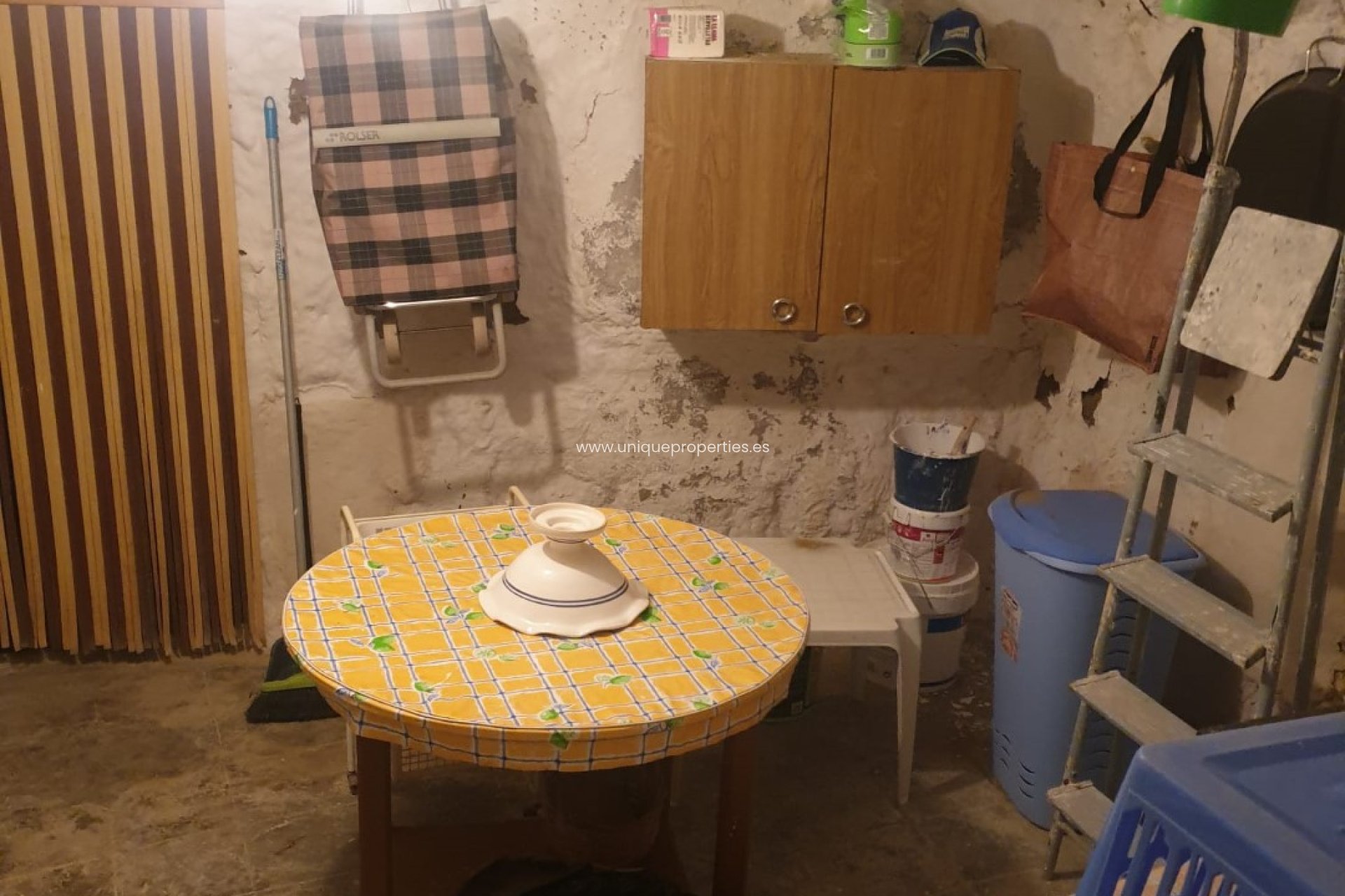 Revente - Cave House -
Caniles