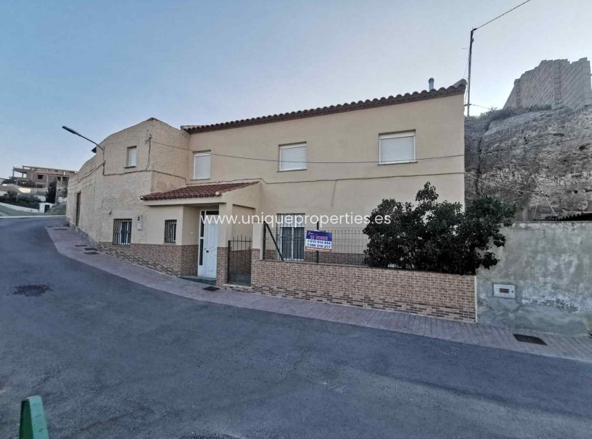 Revente - Cave House -
Caniles