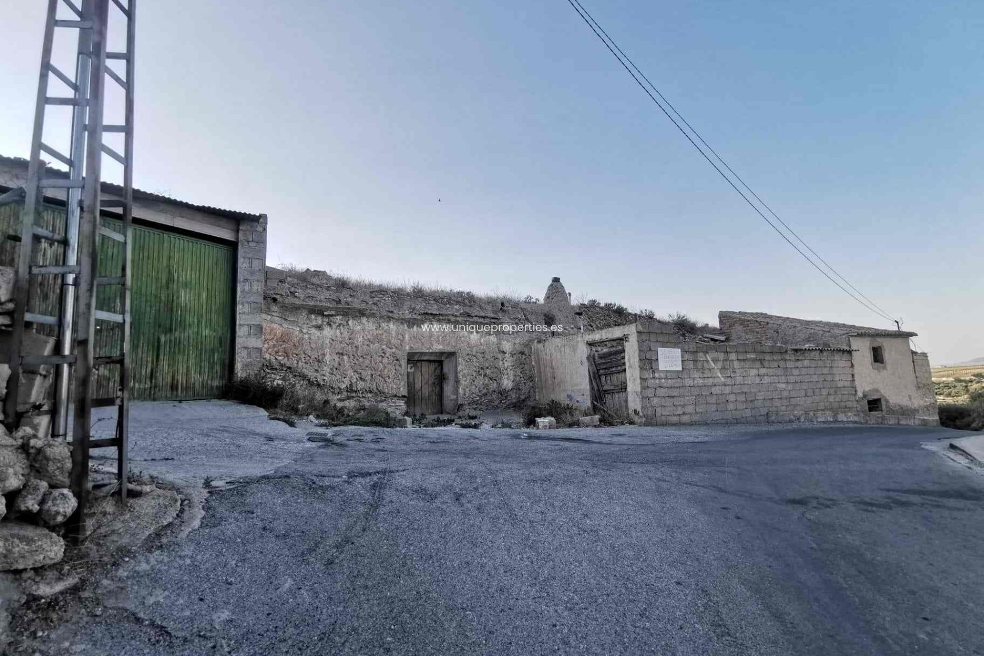 Revente - Cave House -
Caniles