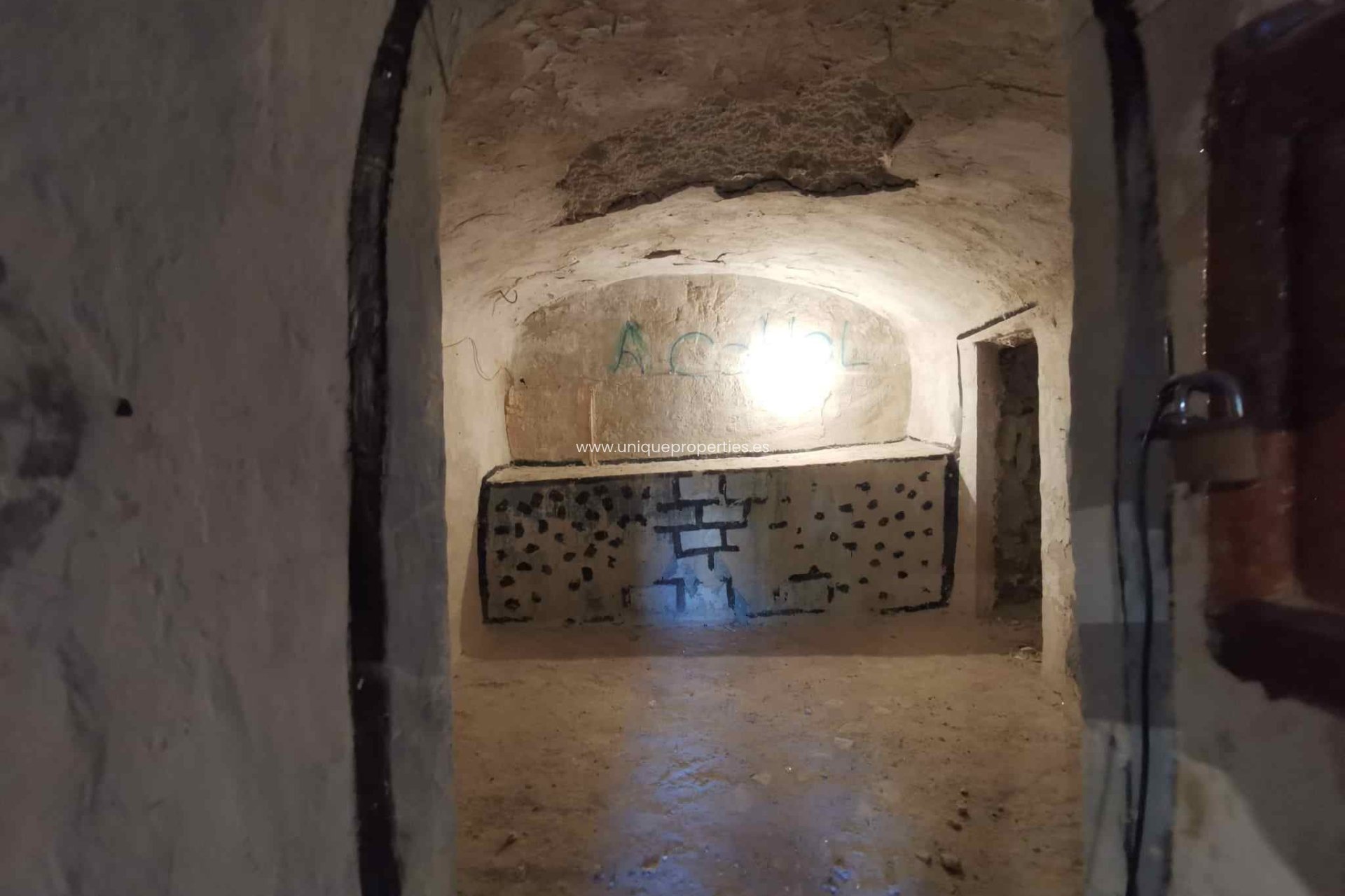 Revente - Cave House -
Caniles