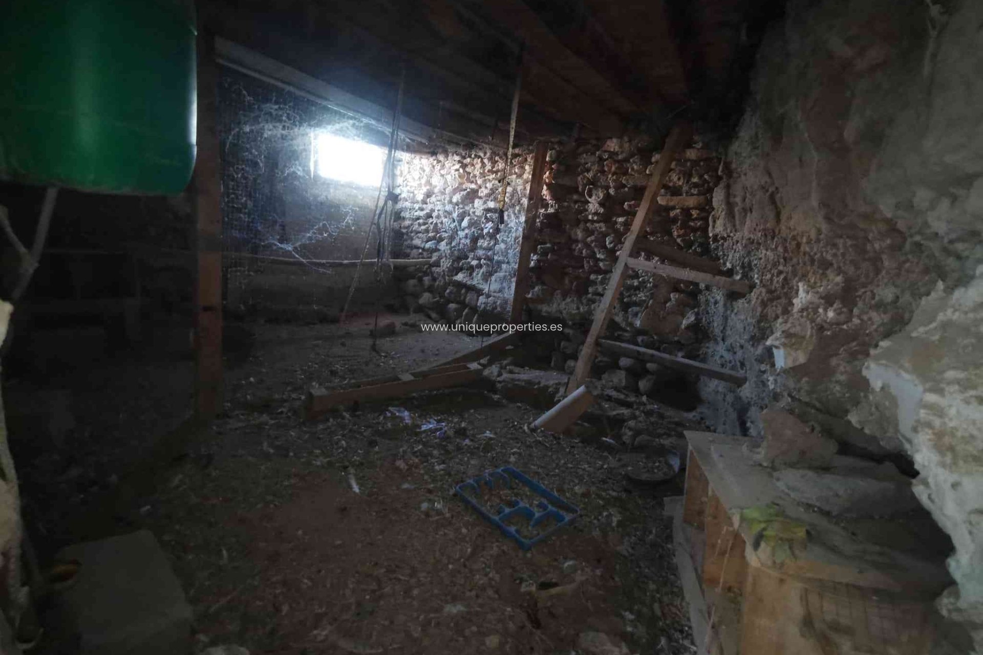 Revente - Cave House -
Caniles