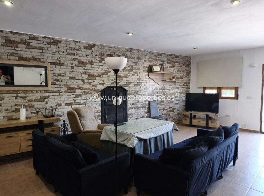 Revente - Cave House -
Cortes de Baza