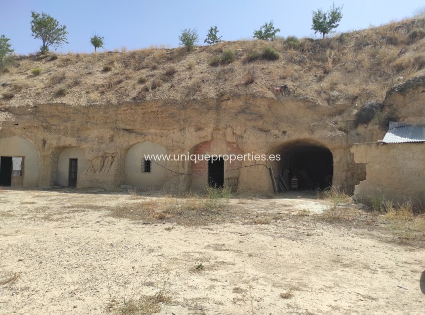 Revente - Cave House -
Huescar
