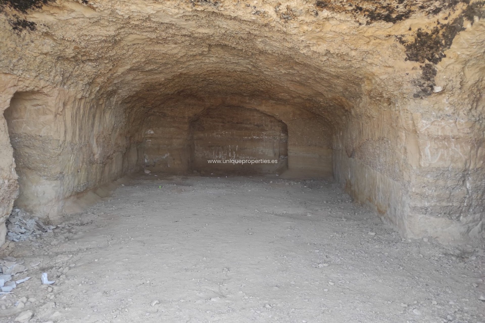 Revente - Cave House -
Huescar