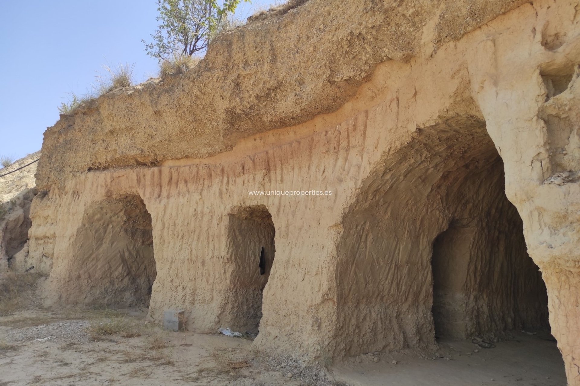 Revente - Cave House -
Huescar