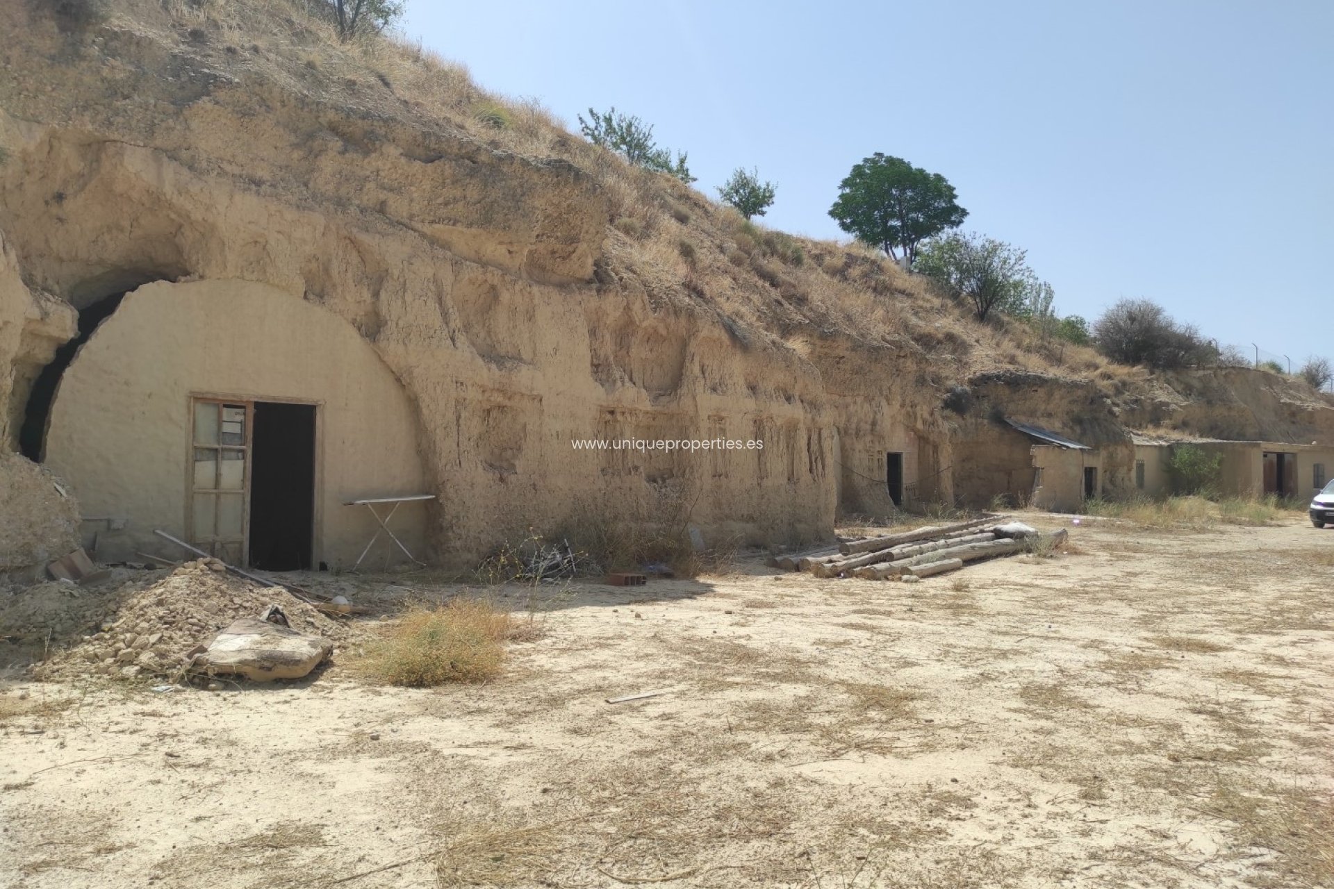 Revente - Cave House -
Huescar