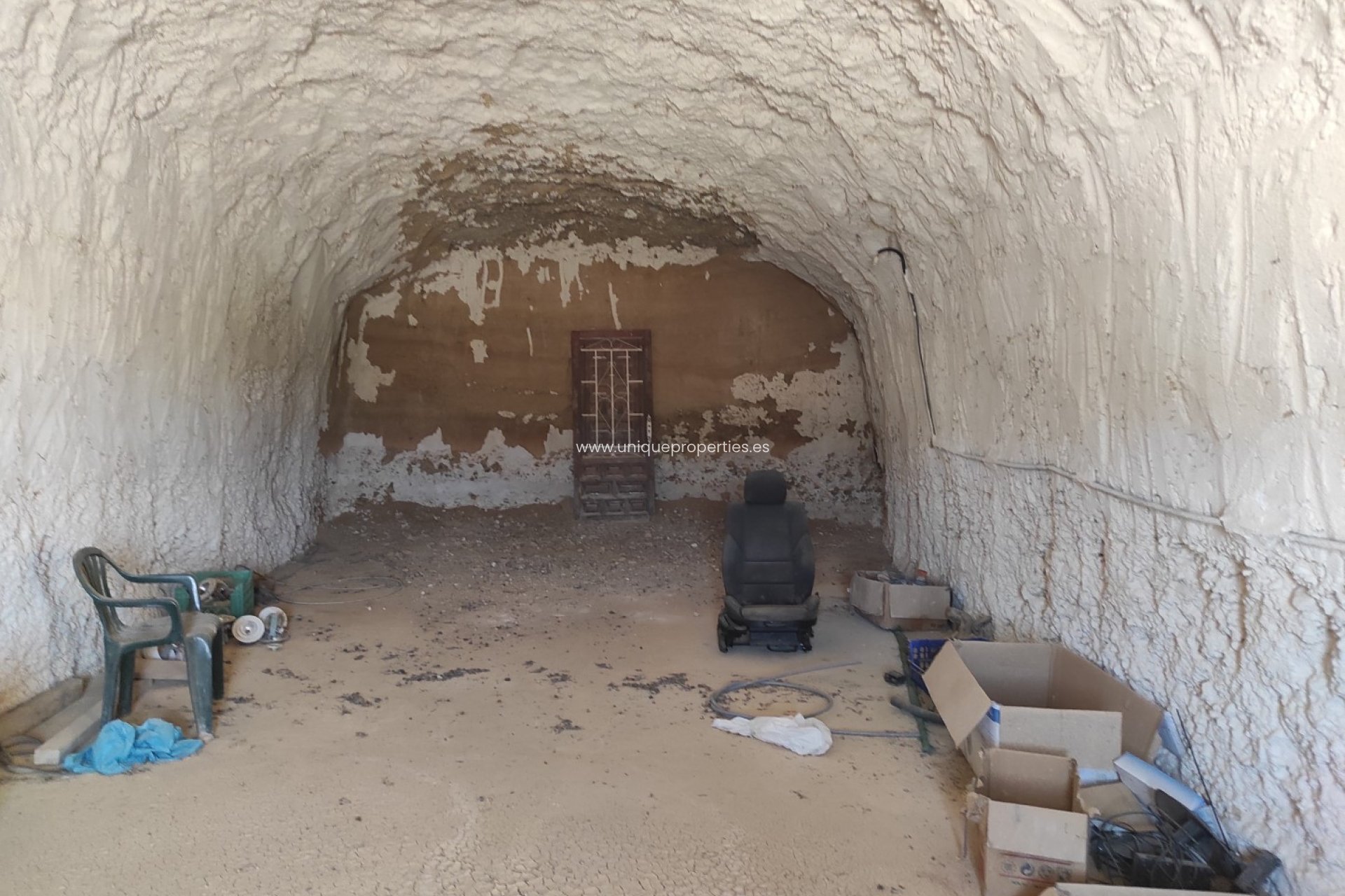 Revente - Cave House -
Huescar