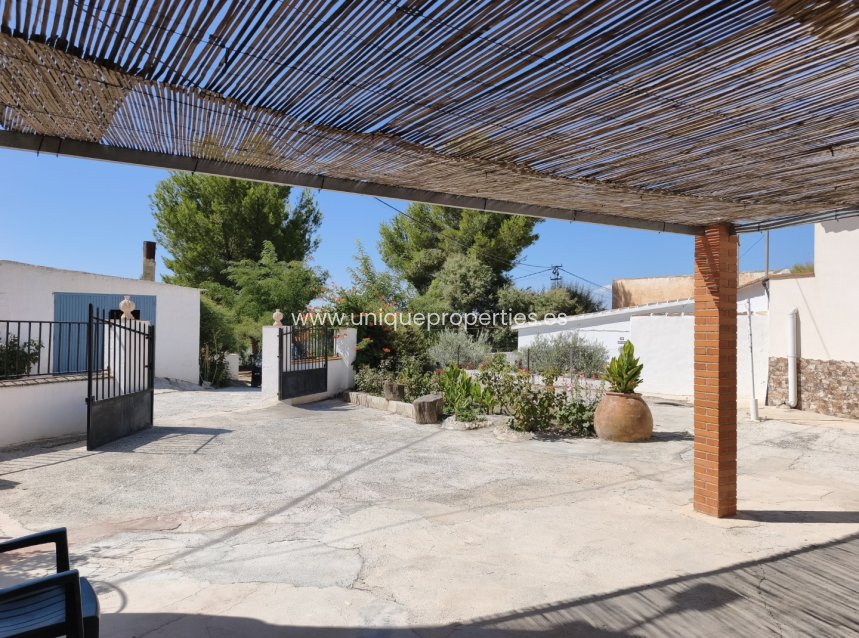 Revente - Cave House -
Margen de Abajo