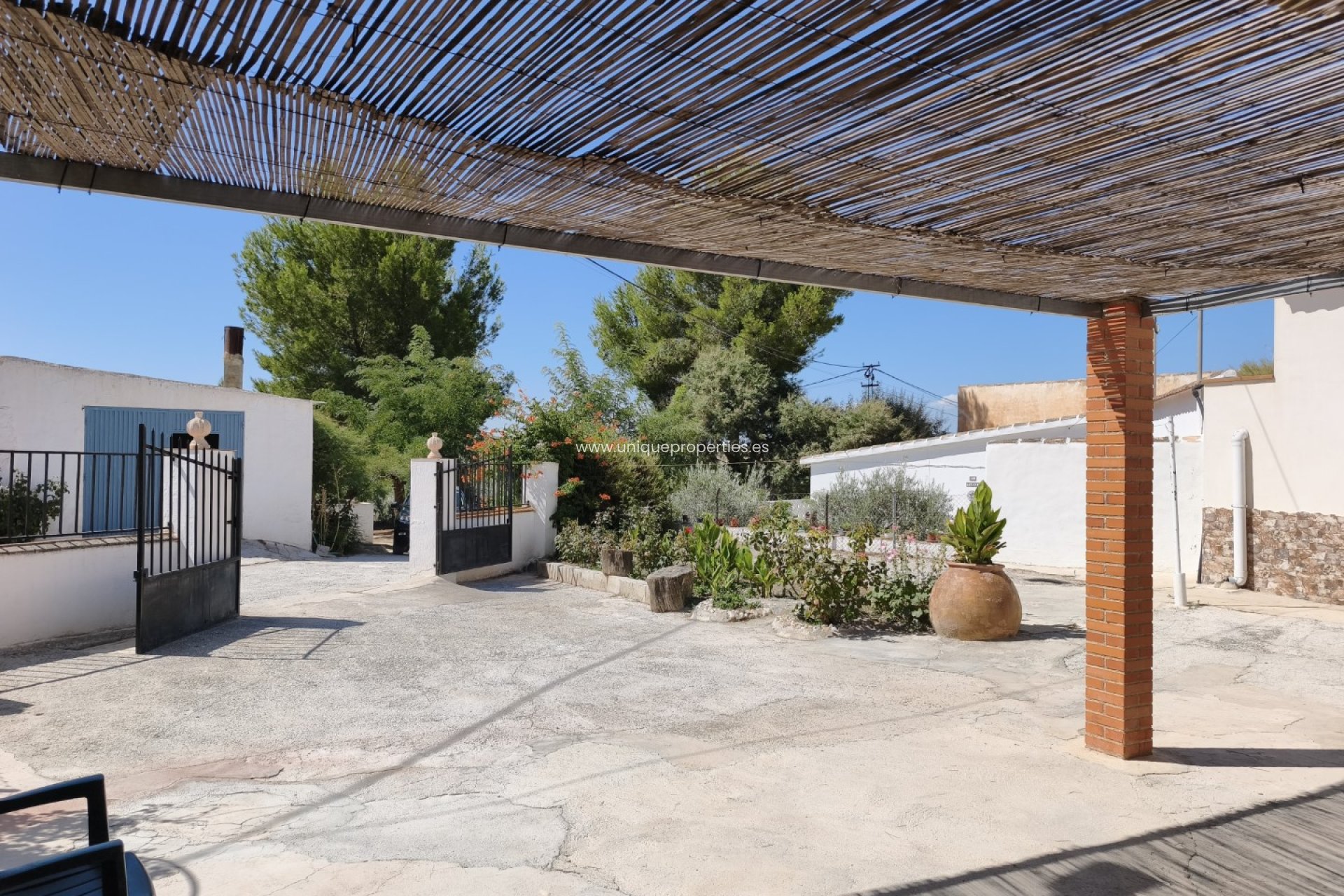 Revente - Cave House -
Margen de Abajo