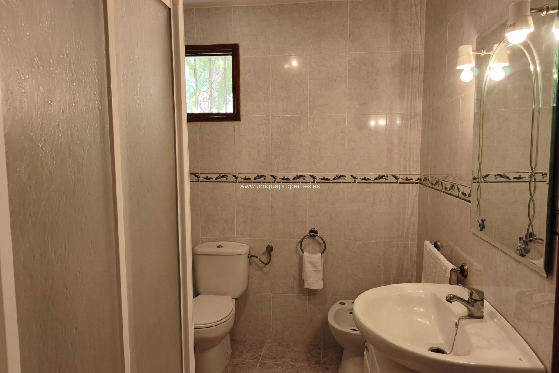 Revente - Cave House -
Margen de Abajo