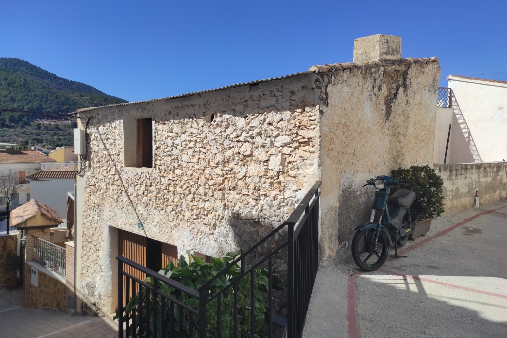 Revente - Commercial -
Bayarque