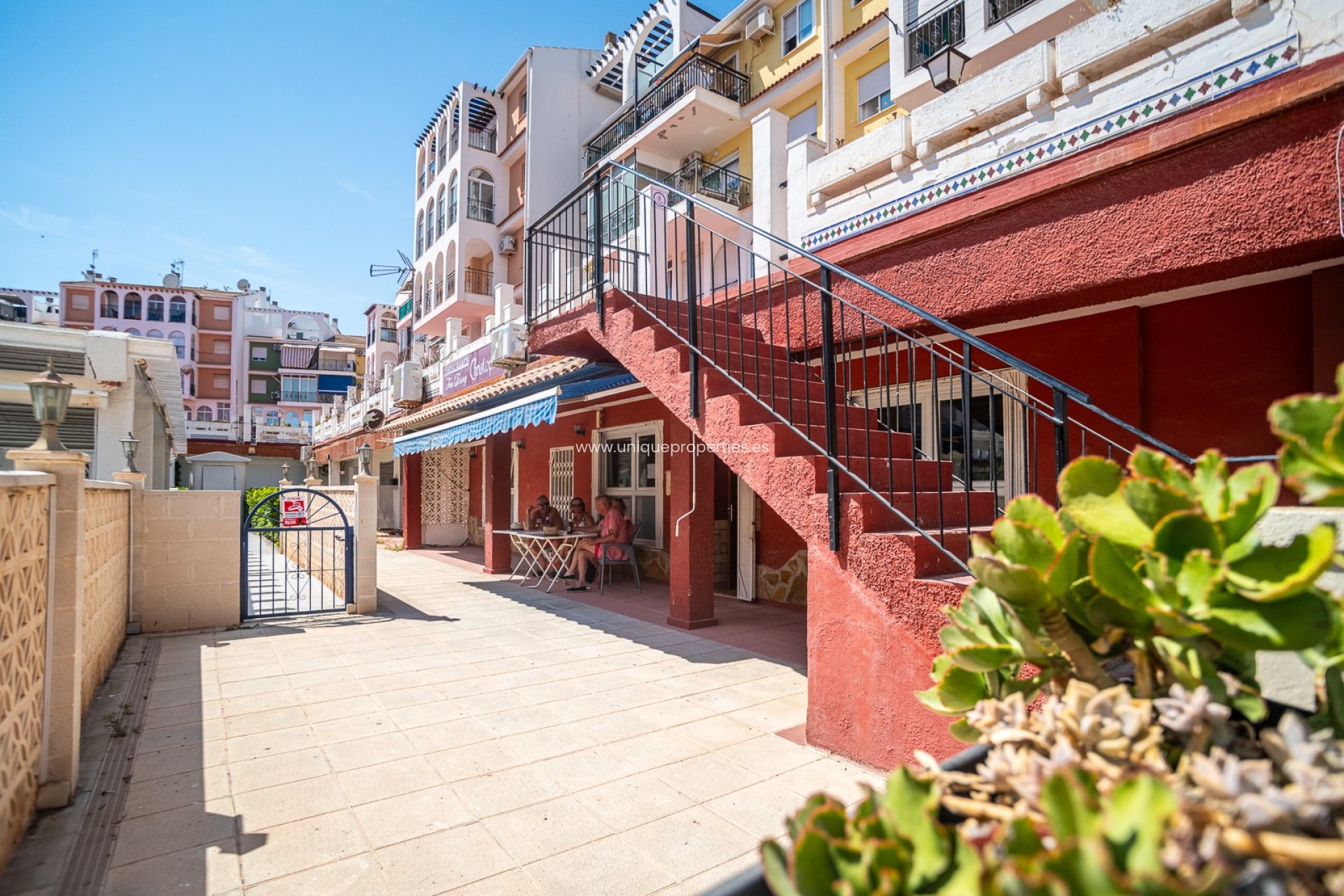 Revente - Commercial Property -
Torrevieja - La Veleta