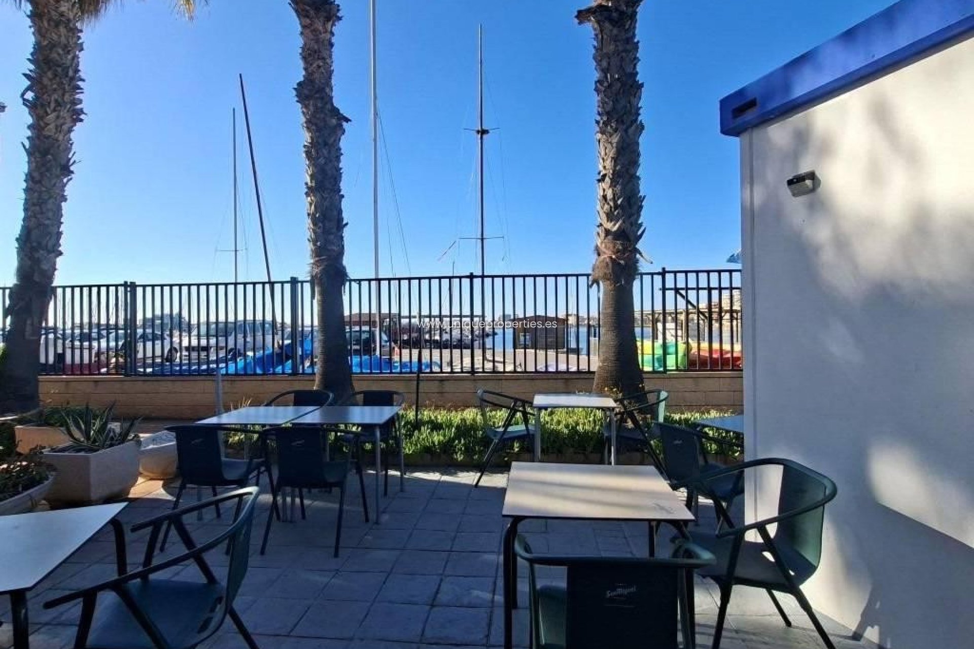 Revente - Commercial Property -
Torrevieja - Puerto